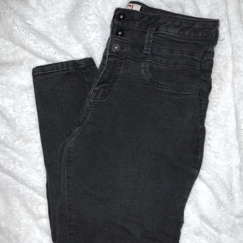 Black highwaisted